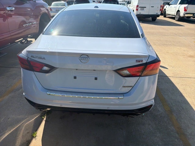 2023 Nissan Altima 2.0 SR