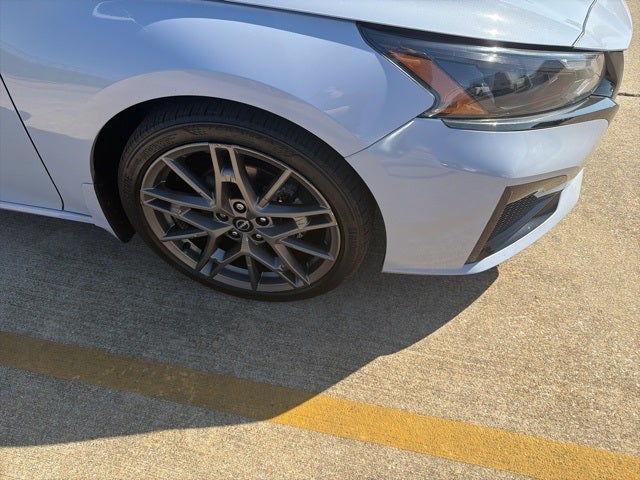 2023 Nissan Altima 2.0 SR