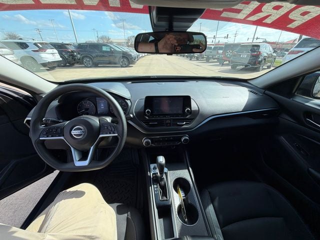 2022 Nissan Altima 2.5 S