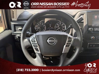 2023 Nissan Titan SV