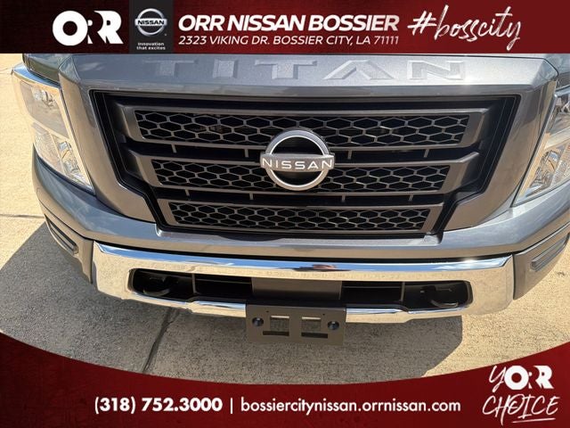 2023 Nissan Titan SV
