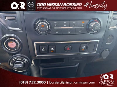 2023 Nissan Titan SV