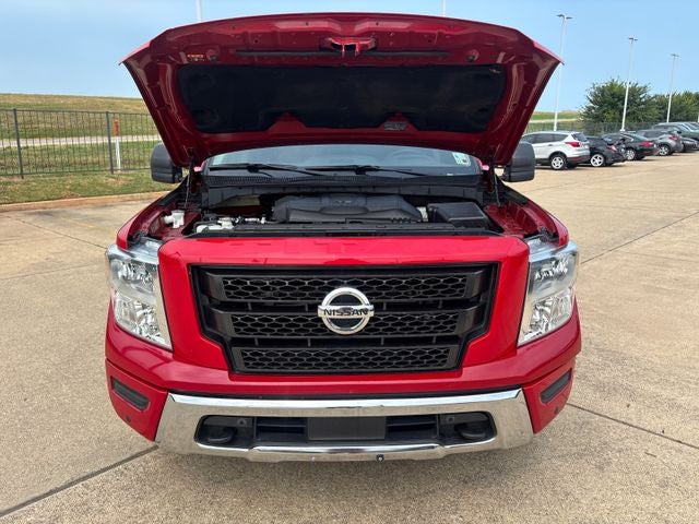 2022 Nissan Titan SV