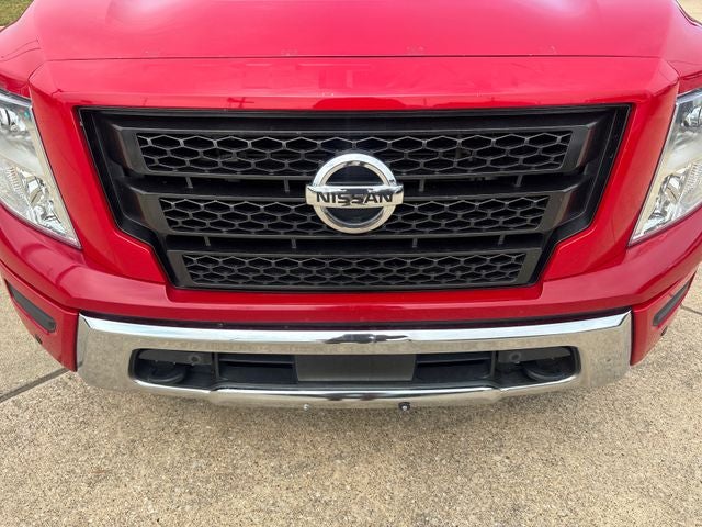 2022 Nissan Titan SV