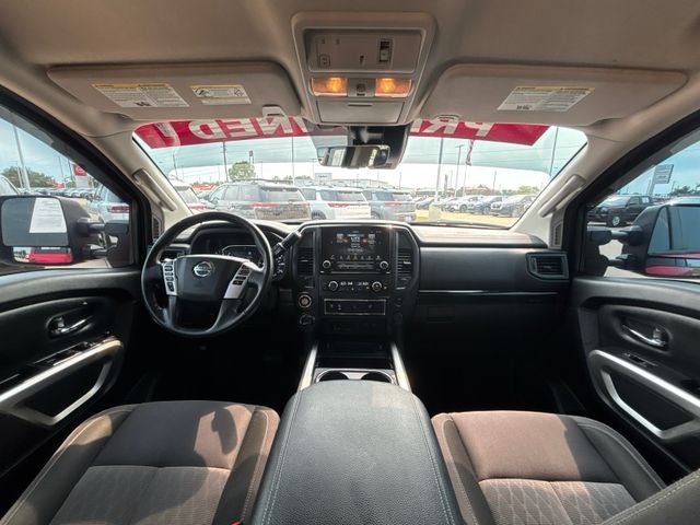 2022 Nissan Titan SV