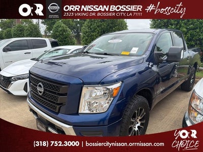 2023 Nissan Titan SV