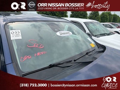 2023 Nissan Titan SV