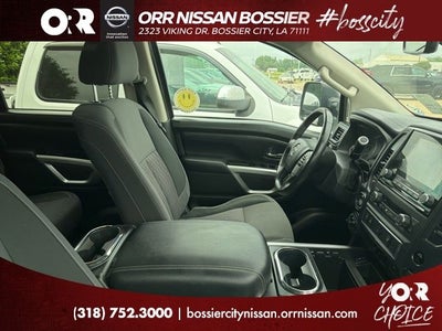 2023 Nissan Titan SV