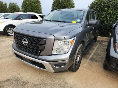 2023 Nissan Titan SV