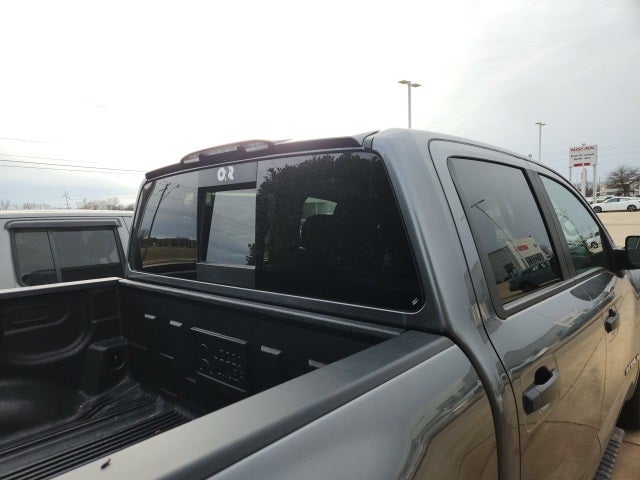 2023 Nissan Titan SV