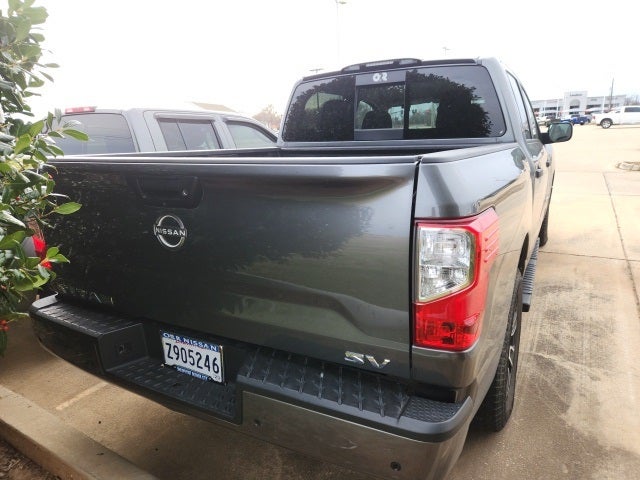 2023 Nissan Titan SV