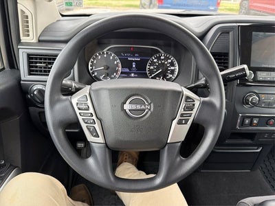 2023 Nissan Titan SV