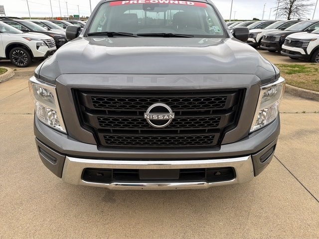 2023 Nissan Titan SV