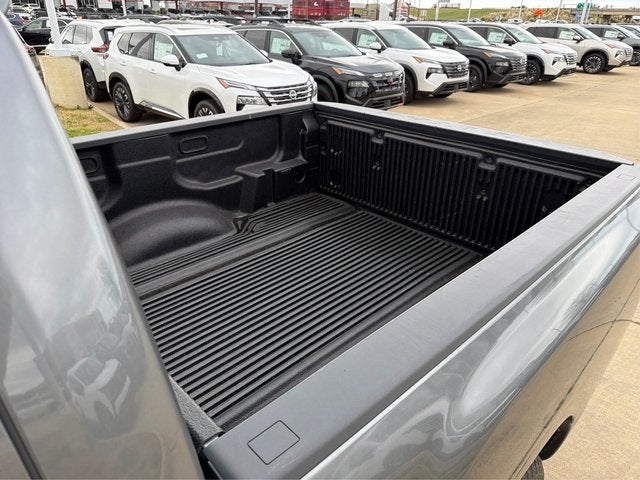 2023 Nissan Titan SV