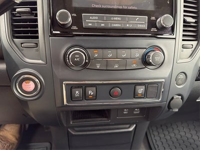 2023 Nissan Titan SV