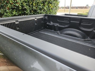 2023 Nissan Titan SV