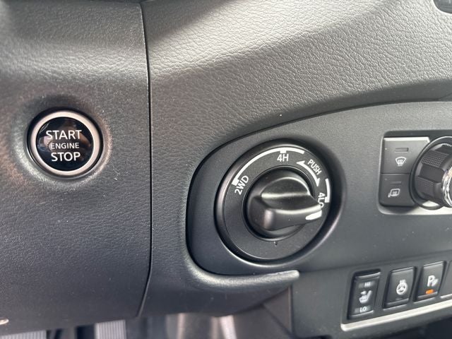 2022 Nissan Frontier SV