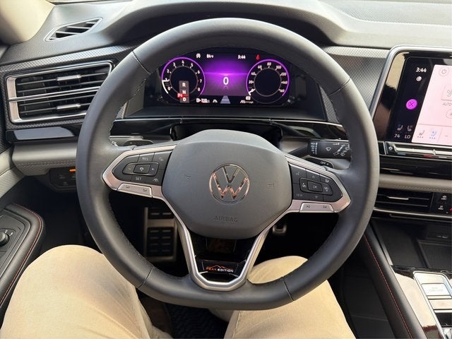 2024 Volkswagen Atlas 2.0T Peak Edition SE w/Technology