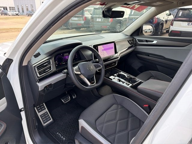 2024 Volkswagen Atlas 2.0T Peak Edition SE w/Technology