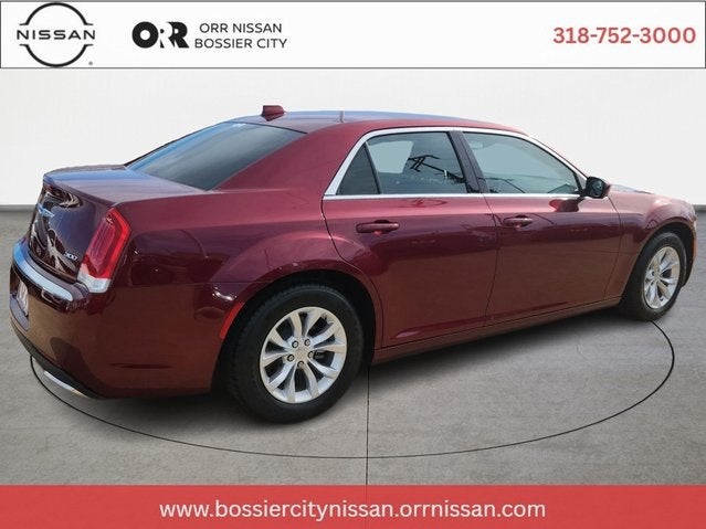 2022 Chrysler 300 Touring