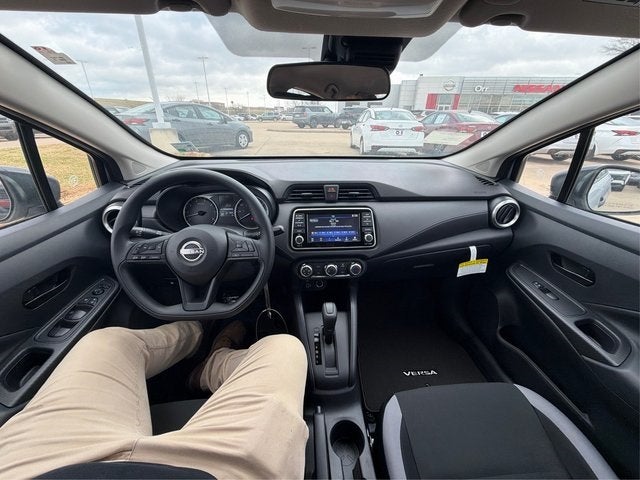 2025 Nissan Versa 1.6 S