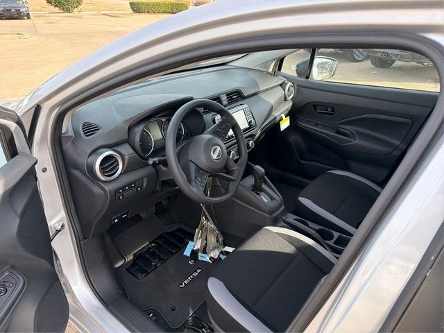 2025 Nissan Versa 1.6 S