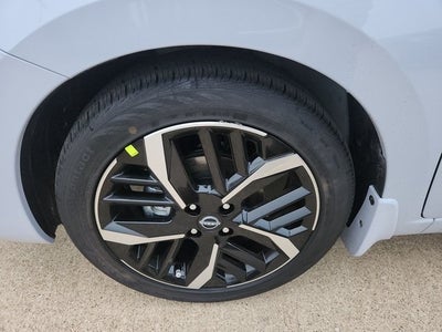 2025 Nissan Versa 1.6 SR