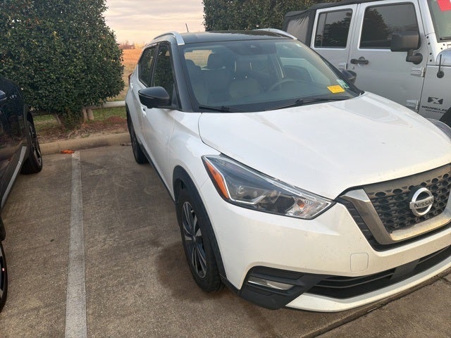 2020 Nissan Kicks SR