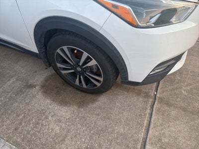 2020 Nissan Kicks SR