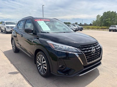 2023 Nissan Kicks SR
