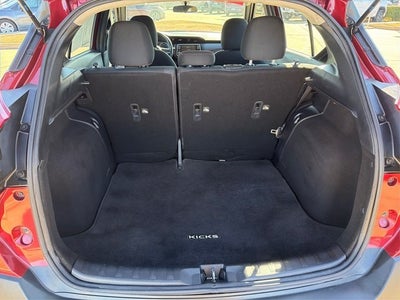 2020 Nissan Kicks SR