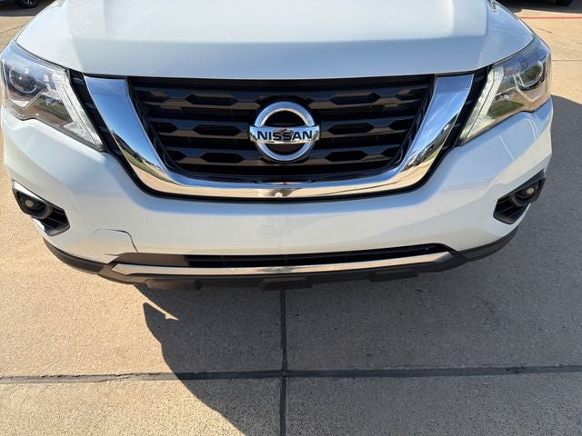 2020 Nissan Pathfinder S