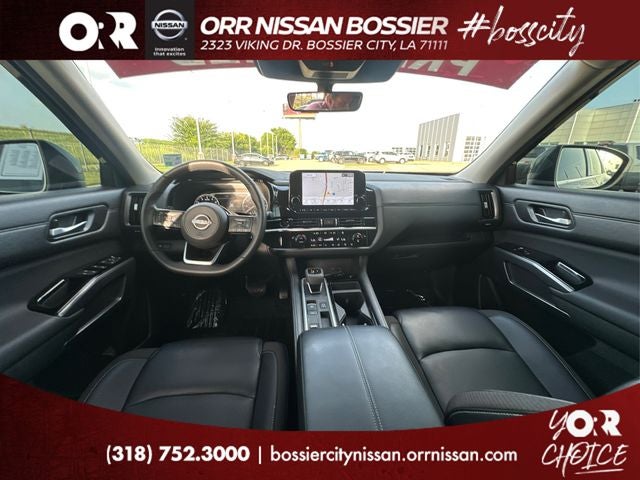 2025 Nissan Pathfinder SL