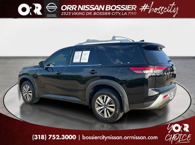 2025 Nissan Pathfinder SL