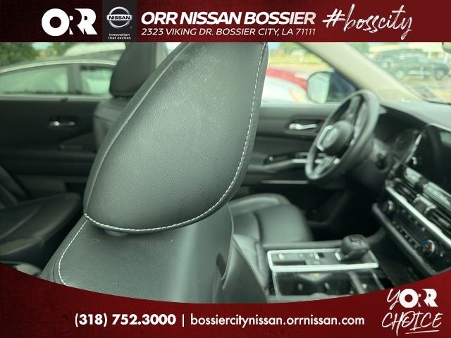 2022 Nissan Pathfinder SL