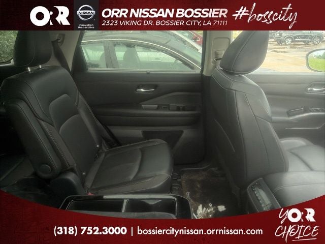 2022 Nissan Pathfinder SL