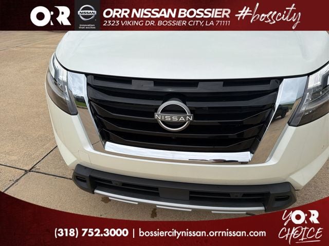 2024 Nissan Pathfinder SL