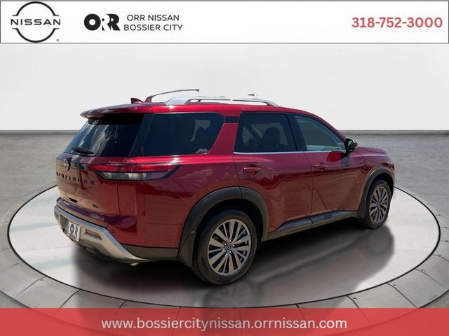 2024 Nissan Pathfinder SL