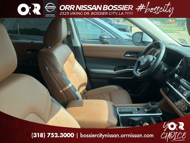 2025 Nissan Pathfinder Platinum