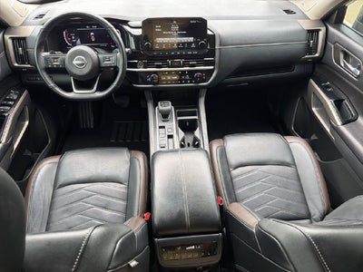 2024 Nissan Pathfinder Platinum