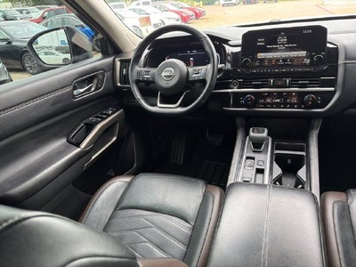 2024 Nissan Pathfinder Platinum