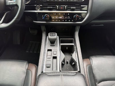 2024 Nissan Pathfinder Platinum