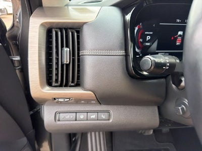 2024 Nissan Pathfinder Platinum