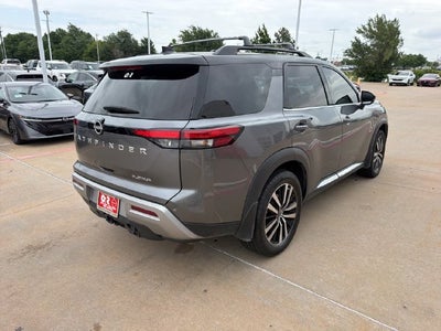 2024 Nissan Pathfinder Platinum
