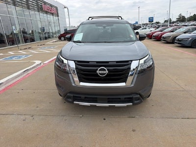 2024 Nissan Pathfinder Platinum