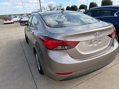 2016 Hyundai Elantra SE