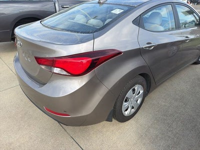 2016 Hyundai Elantra SE