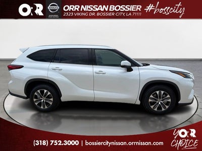 2022 Toyota Highlander Hybrid XLE