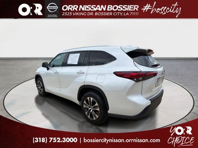 2022 Toyota Highlander Hybrid XLE