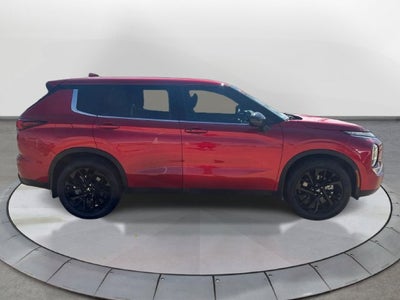 2023 Mitsubishi Outlander SE Black Edition